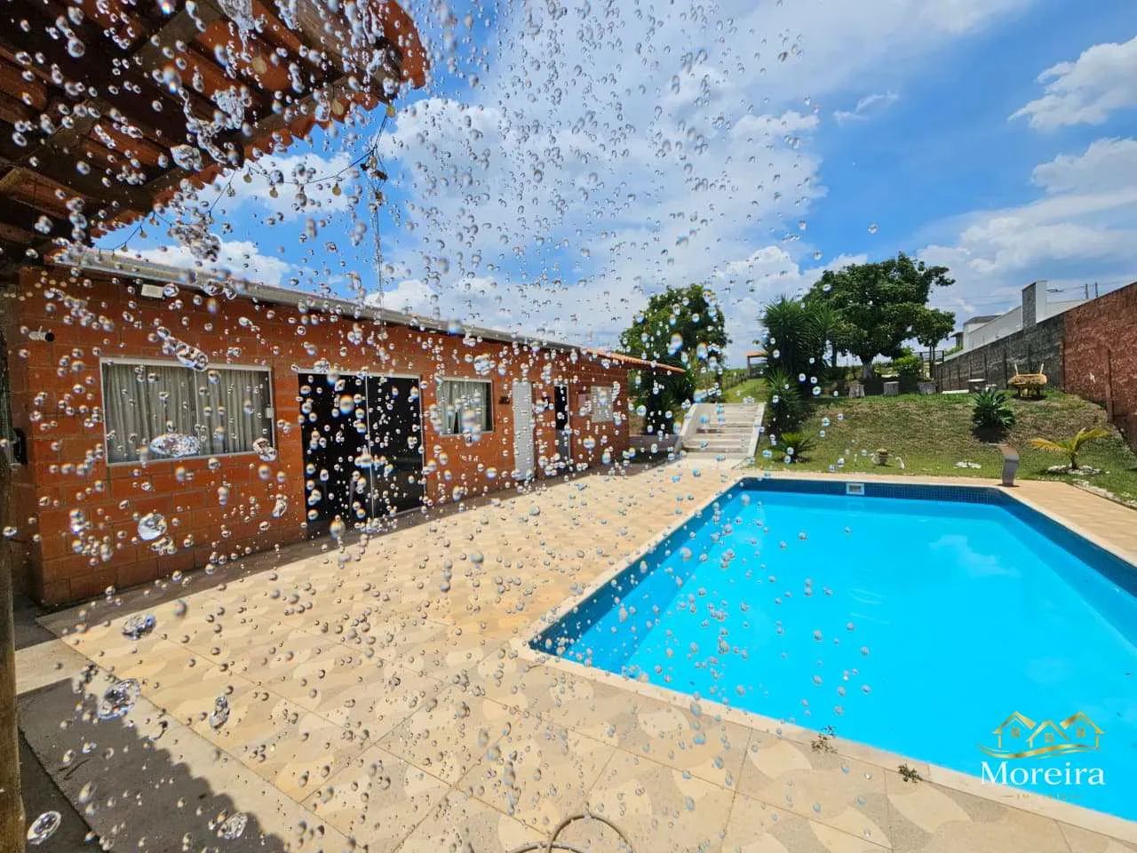 Chácara em condomínio fechado