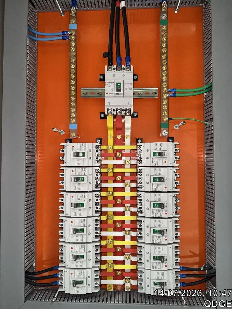 Montagem de quadros elétricos  - Foto 4