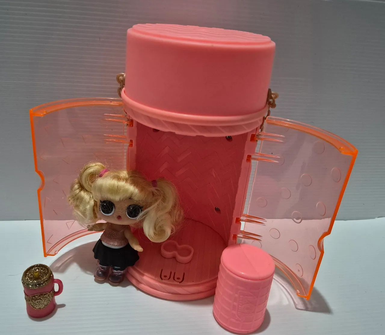 Boneca LOL Surprise (usada)