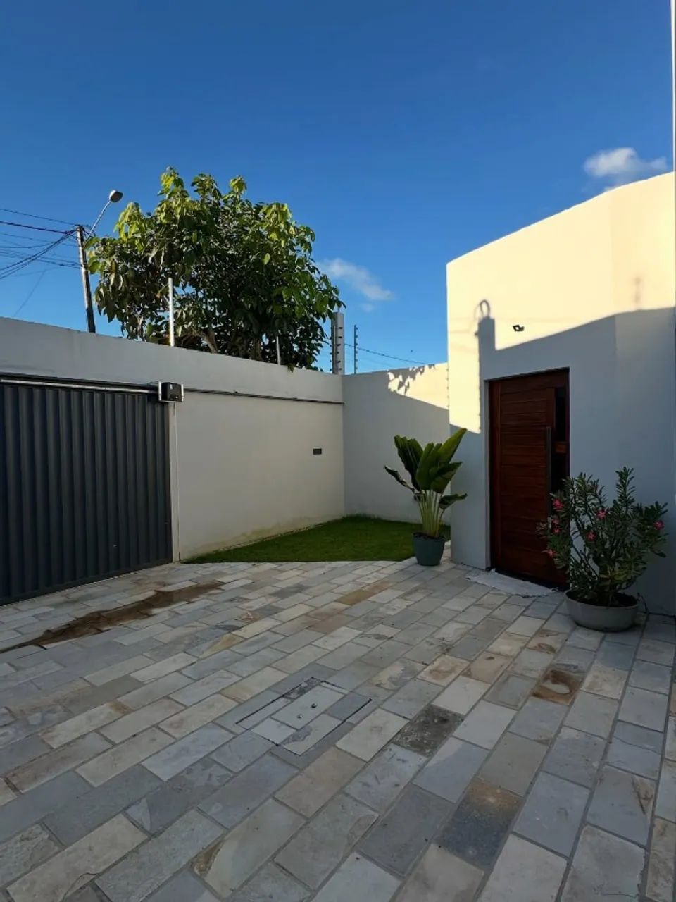 CASA NO BAIRRO INDUSTRIAL