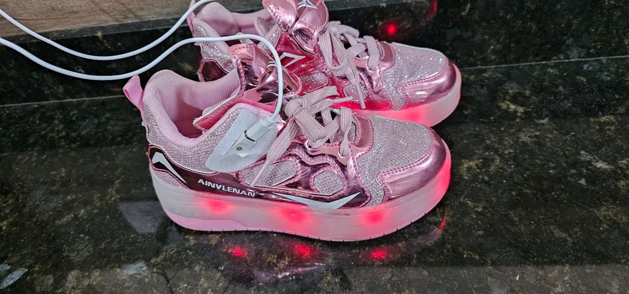 Tenis com rodinha n°32