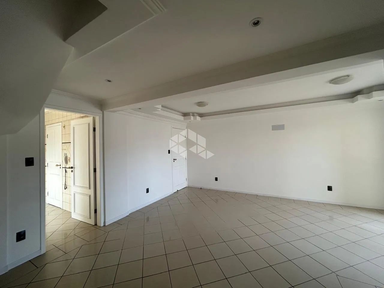 COBERTURA COM 6 QUARTOS SENDO 2 SUÍTES 1 VAGA DE GARAGEM NA TRINDADE FLORIANÓPOLIS - Foto 4