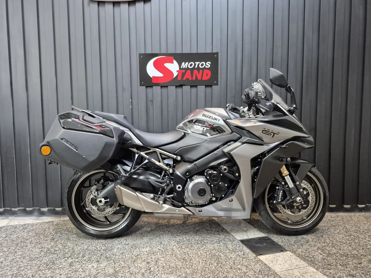 Kawasaki Zx-6r 636cc 2024 - 1498236842 | OLX