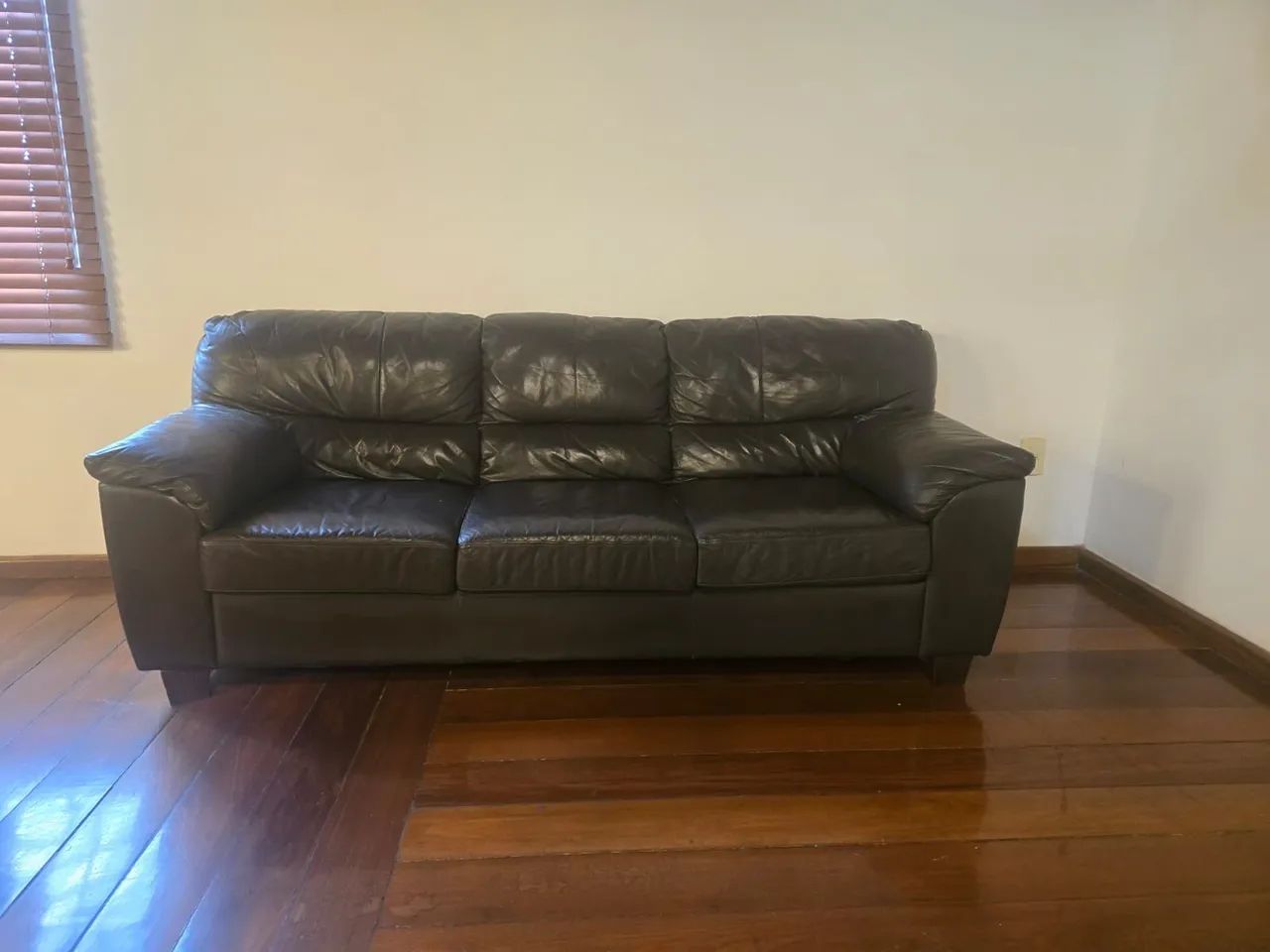 Sofá de Couro