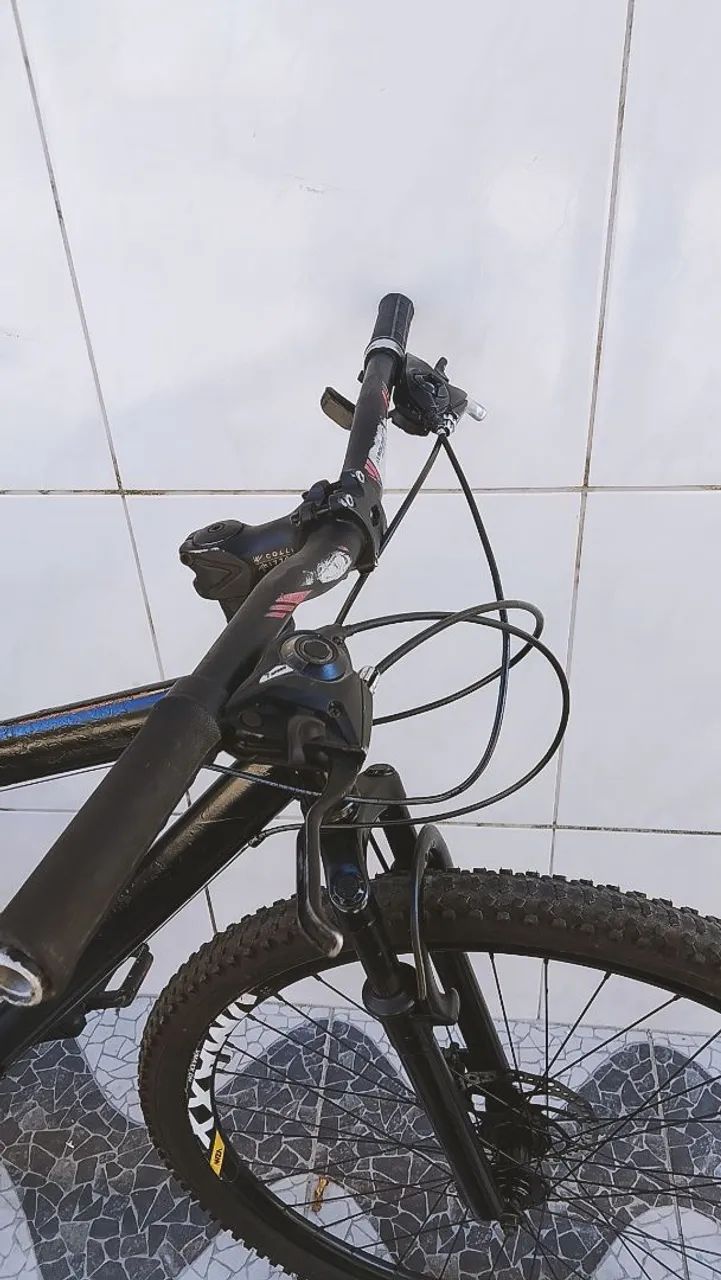 Bicicleta aro 29 com freio a disco pneus novos  - Foto 5