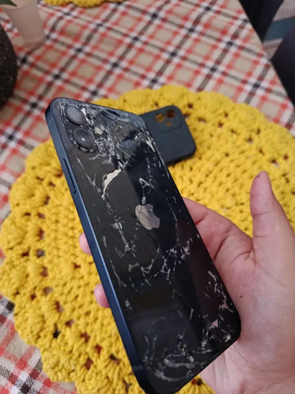 Iphone 12 quebrado. - Foto 3