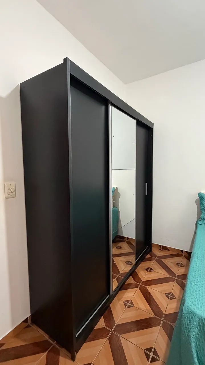 Guarda roupa preto  - Foto 4