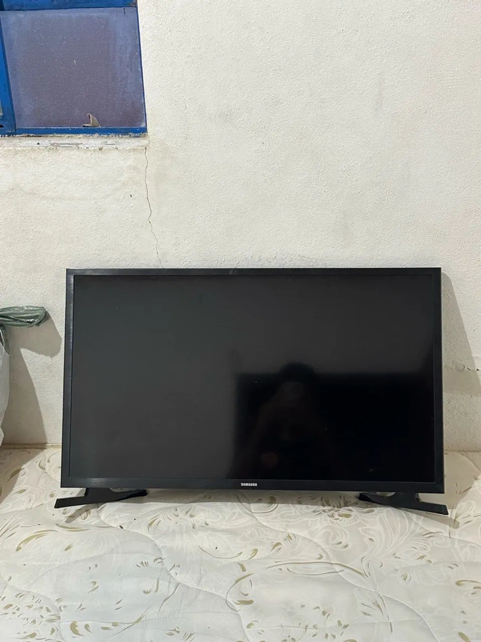 vende-se tv samsung smart 32 polegadas  - Foto 2