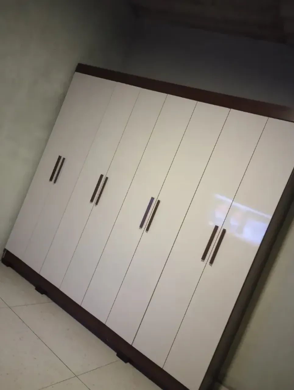 Guarda Roupa 8 Portas Marrom