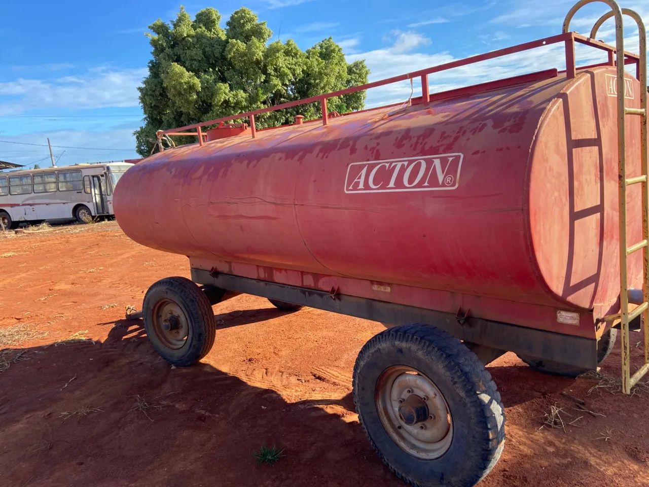 Tanque de 6.500litro com carretinha  - Foto 2
