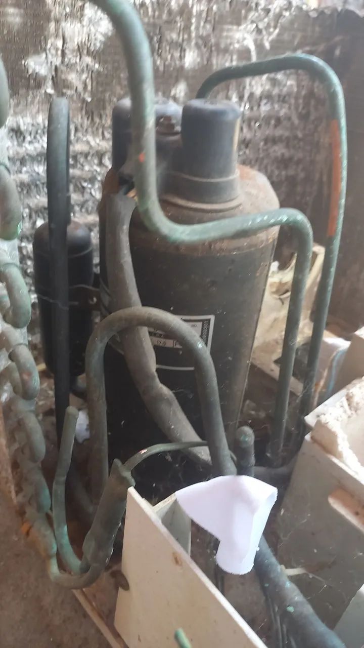 AIR CONDITIONING COMPRESSOR 7,500 R22