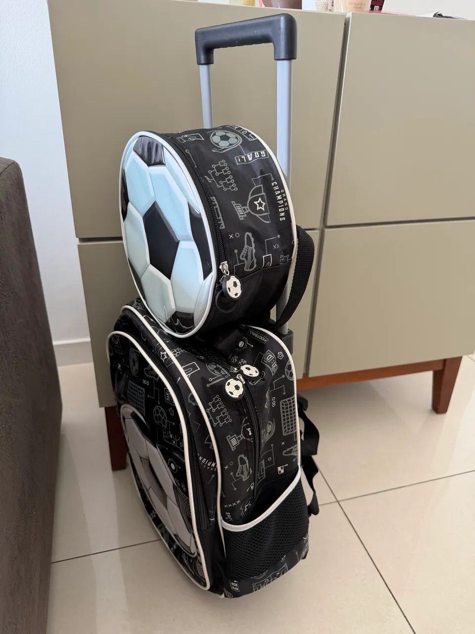 MOCHILA E LANCHEIRA FUTEBOL ?  - Foto 2