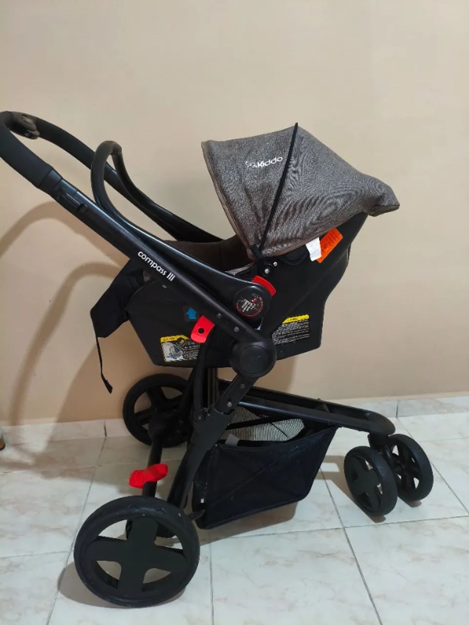 Bebê conforto com a base + carrinho Moisés  - Foto 2