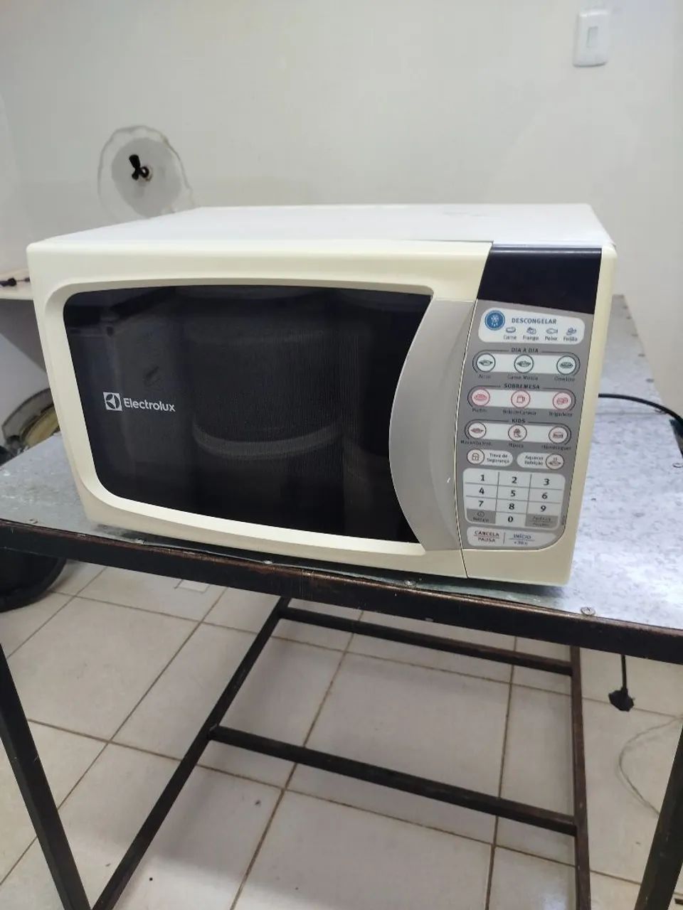 Microondas Eletrolux 23 litros 