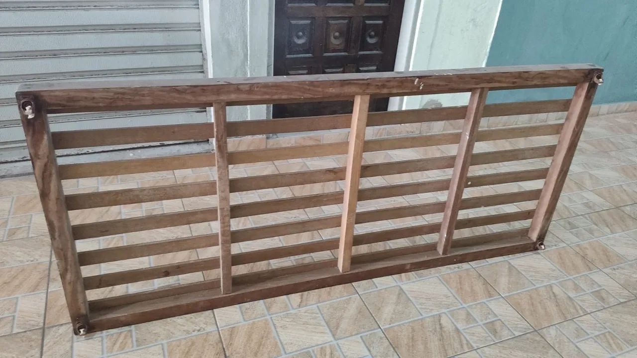 Estrado com rodinha cama de solteiro  - Foto 2