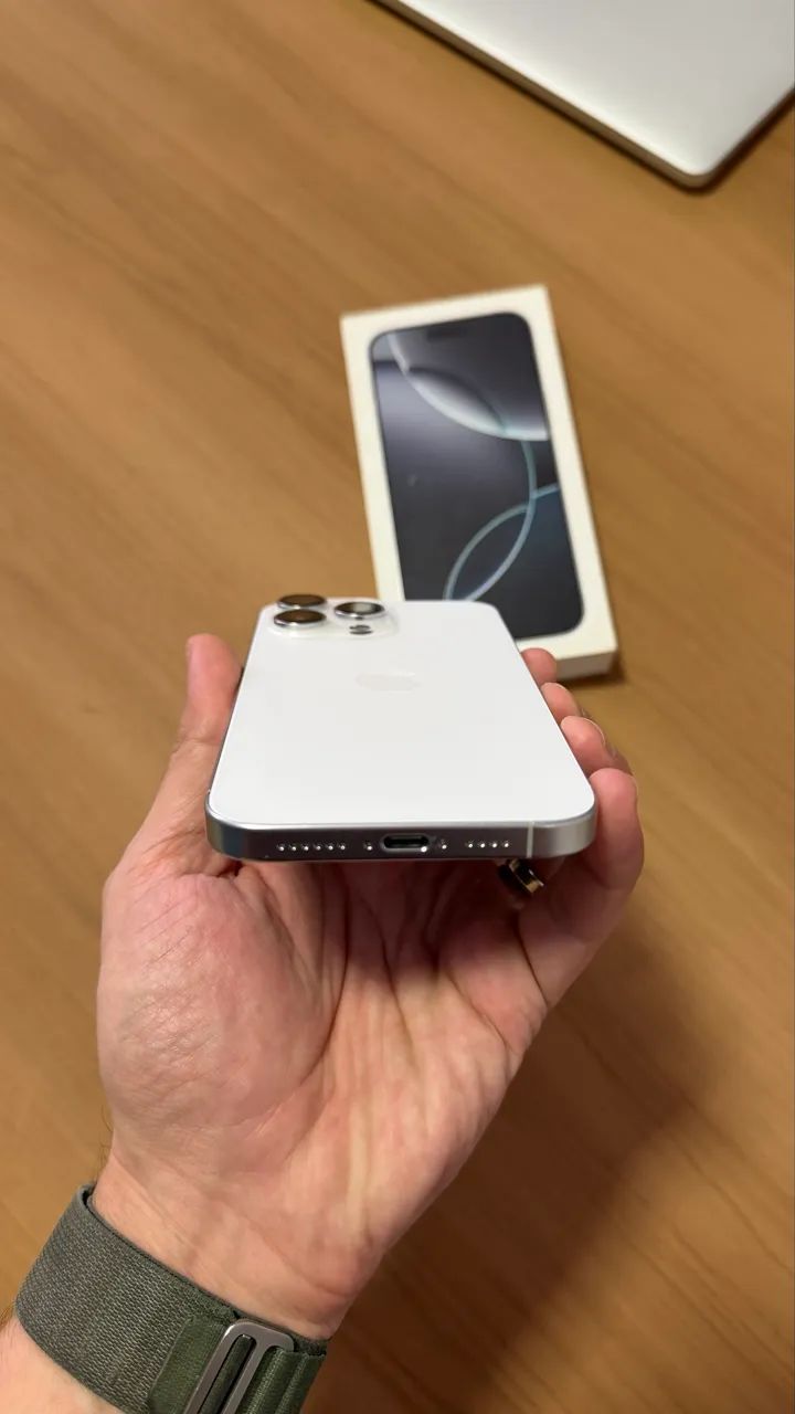 iPhone 16 Pro Max 256GB White Titanium Seminovo 100%, Garantia
