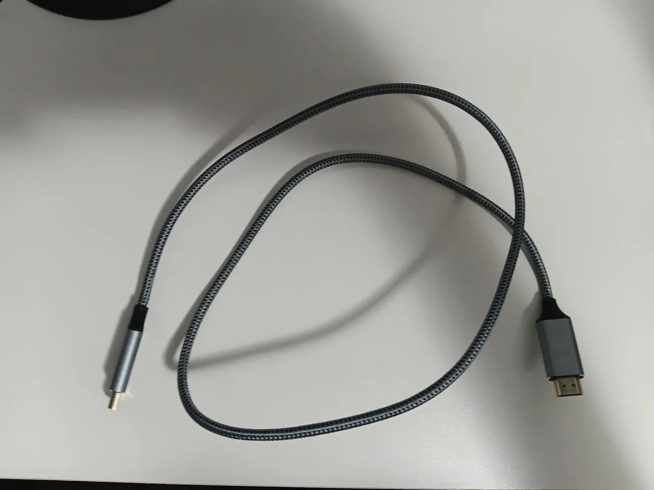 Cabo hdmi de prata praticamente novo