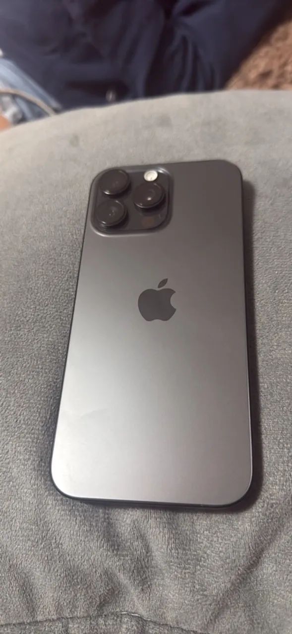 iPhone 16 pro max / 256 gbs em ótimo estado 