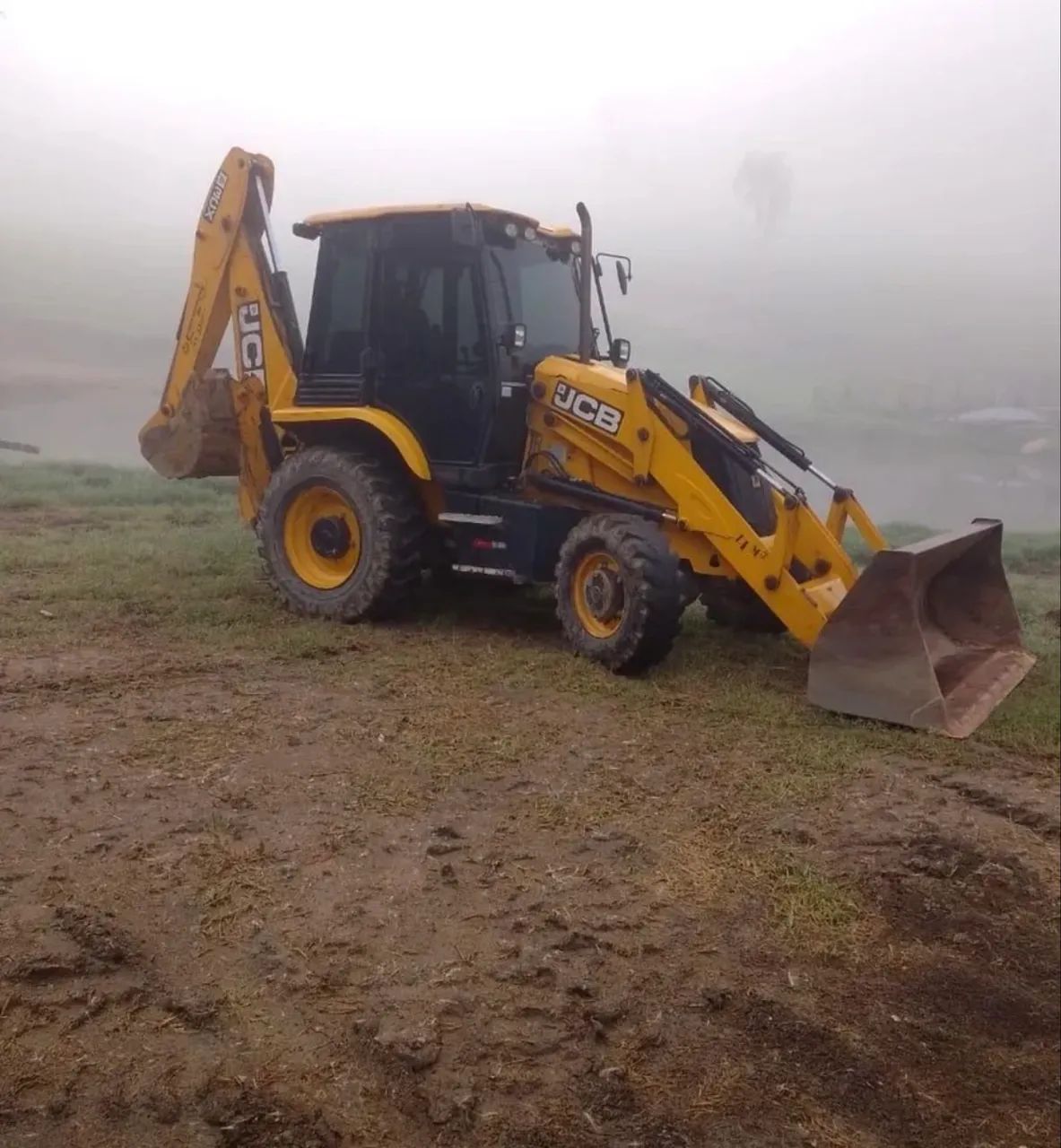 RETROESCAVADEIRA JCB 3CX - PRONTA PRA FATURAR!! - Foto 2