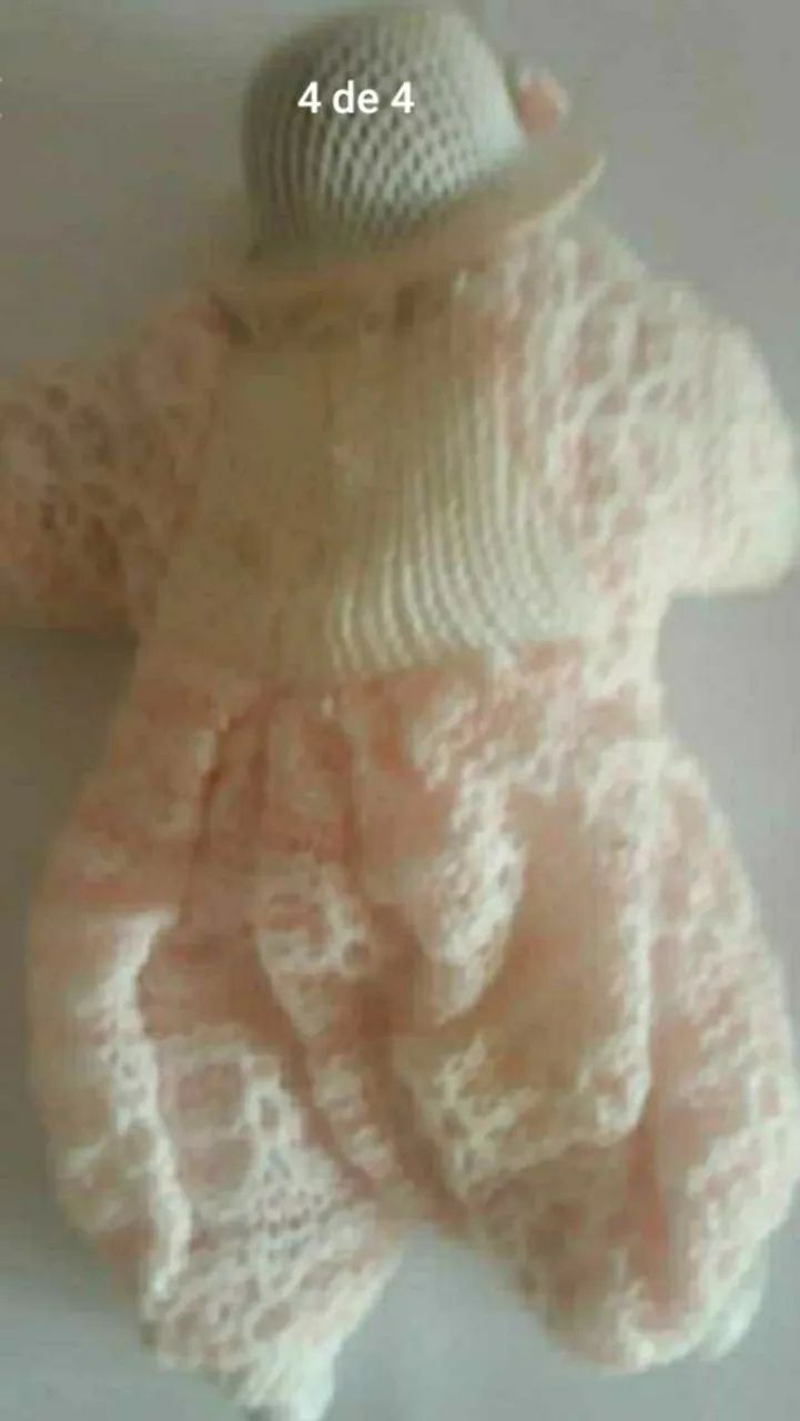 Mini Boneca Antiga de Porcelana - Foto 4