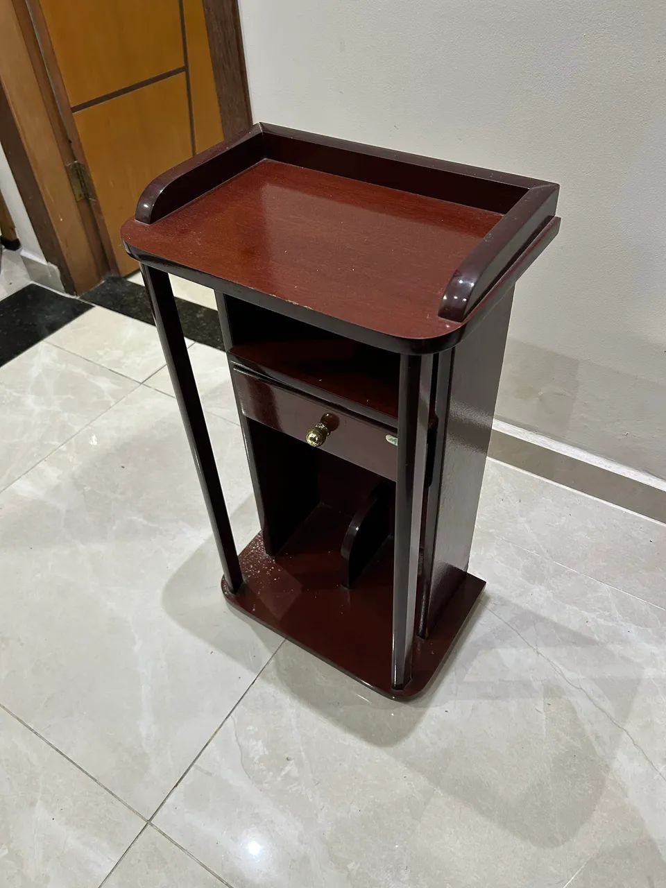 Mesa de cabeceira