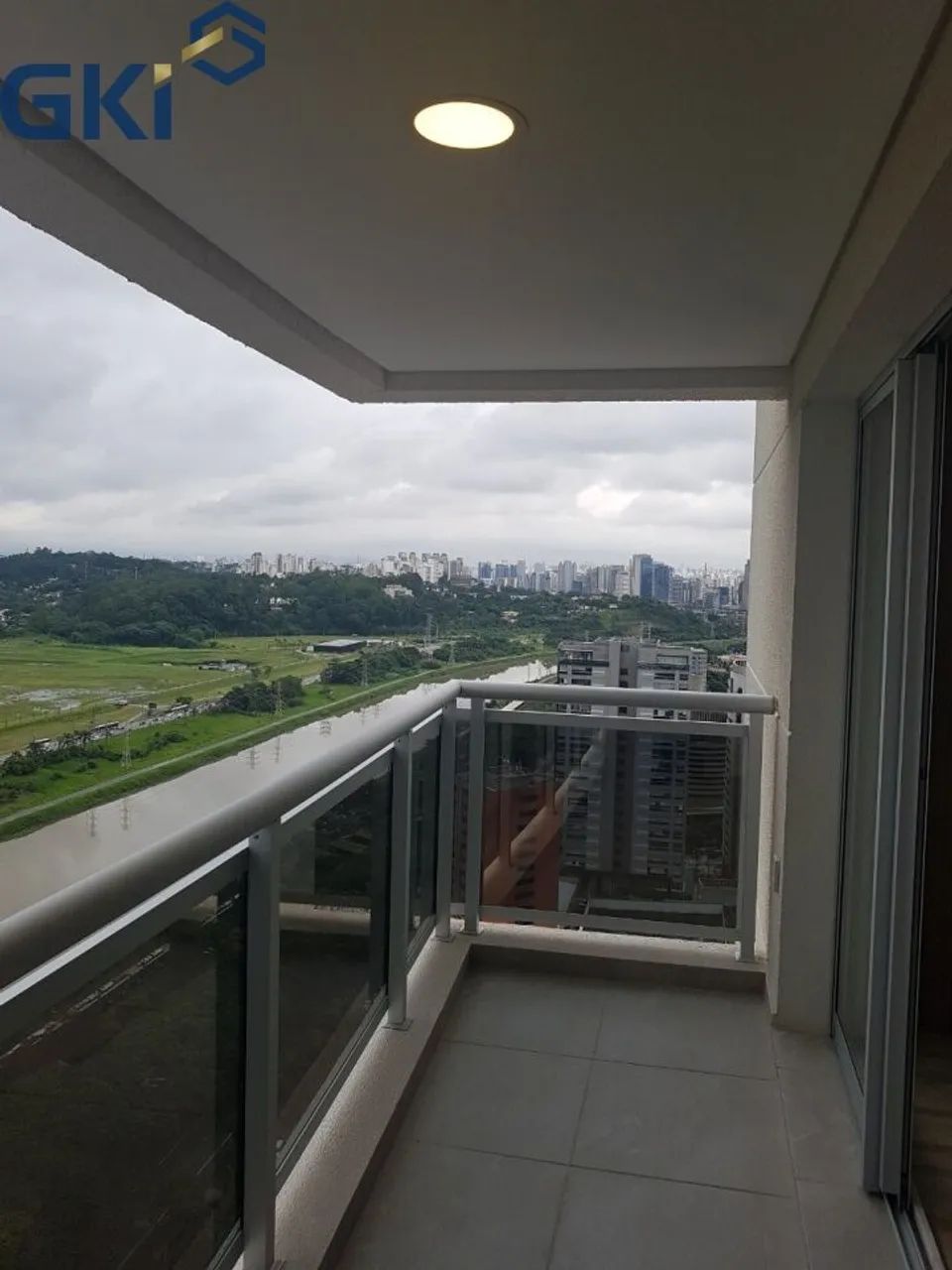 Granja Julieta, studio equipado em andar alto