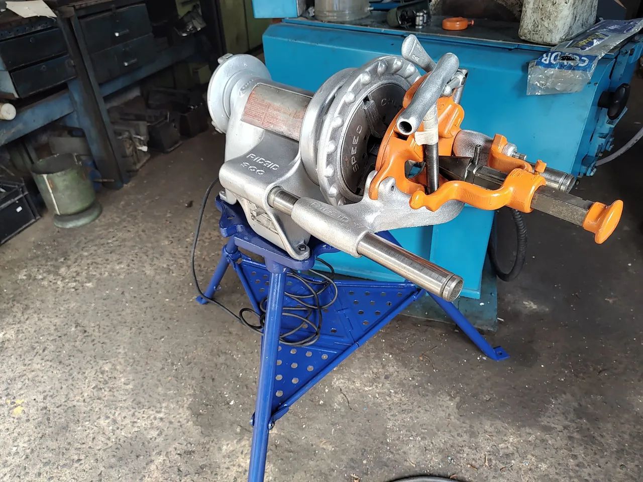 ROSQUEADEIRA RIDGID 300  CAP.1/2" ATÉ 2" - Foto 5