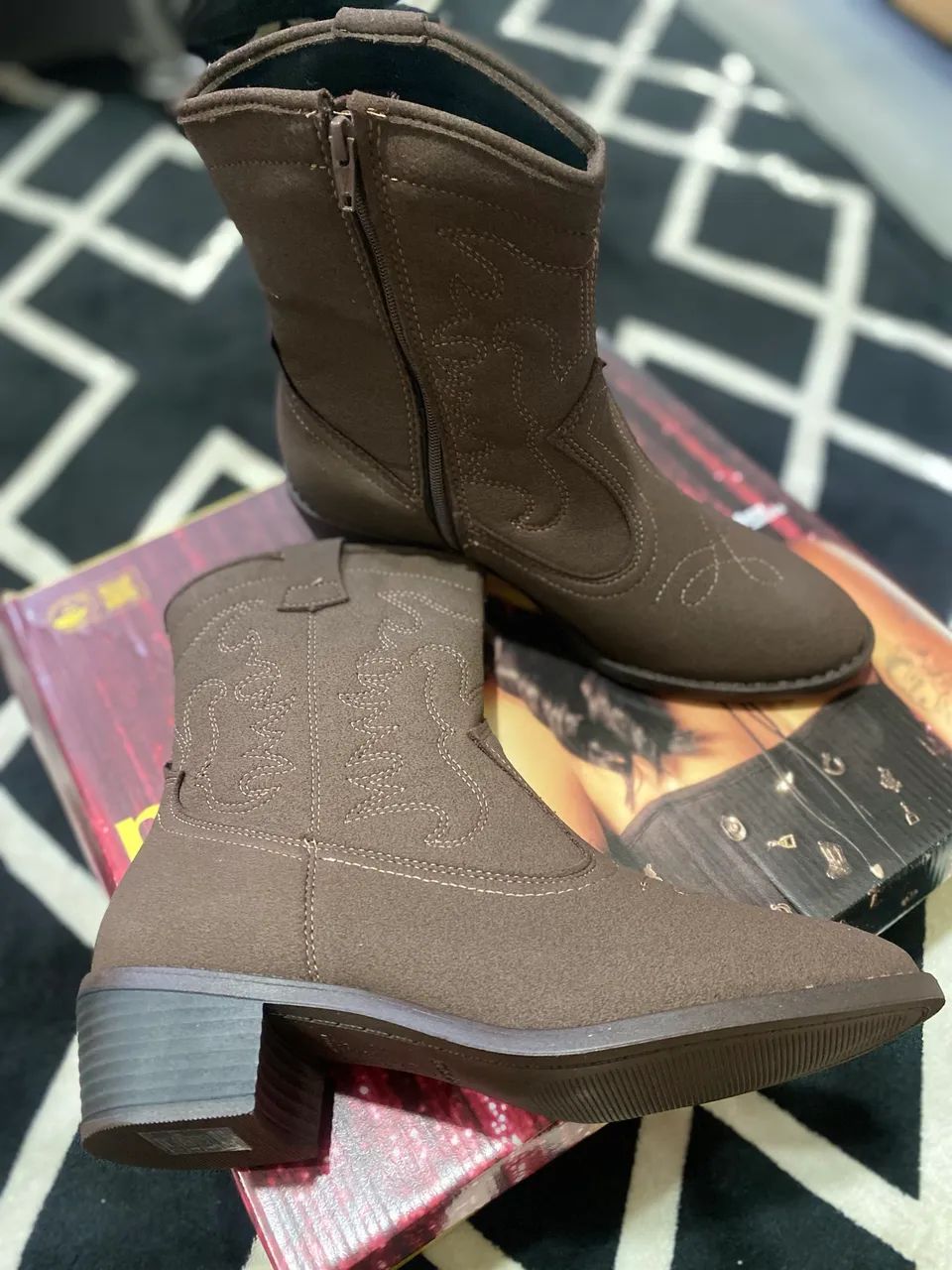 Bota Western Moleca Marrom Tam 35 - Nova na Caixa - Foto 2