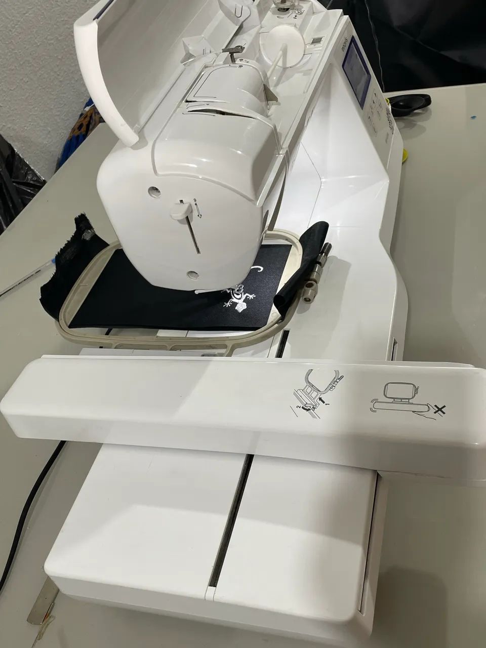 Bordadeira eletrônica doméstica  - Foto 5