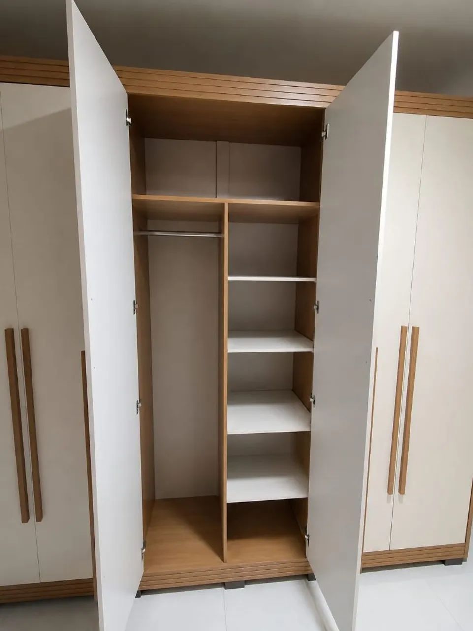 Guarda roupa de casal 6 portas  - Foto 3