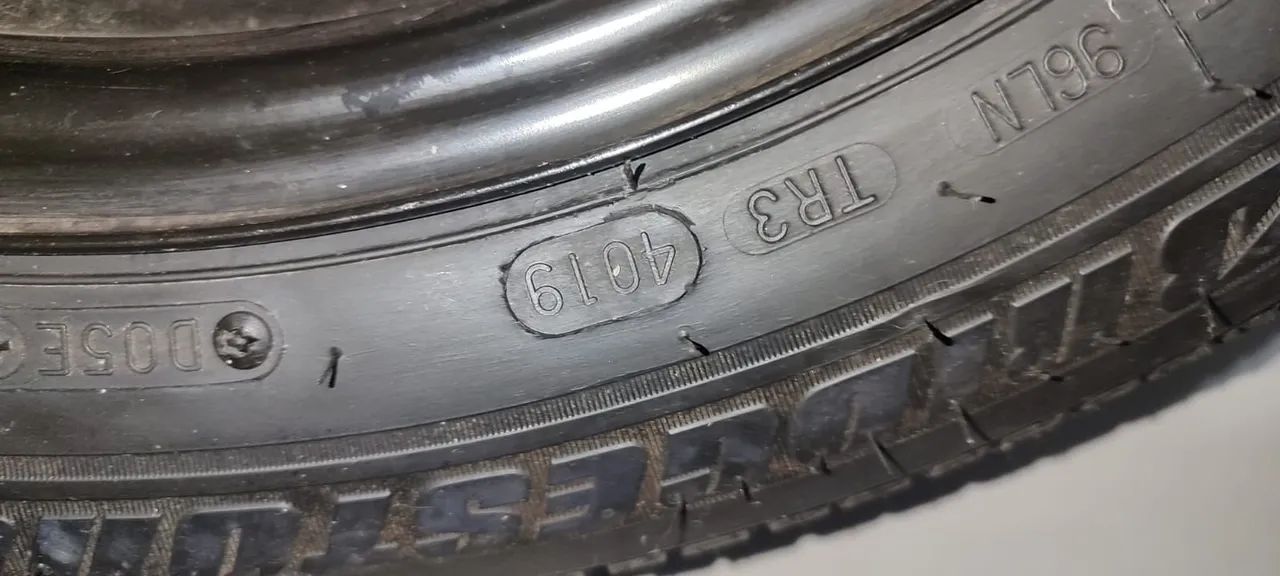 Pneu com roda para estepe nunca usado   - Foto 2