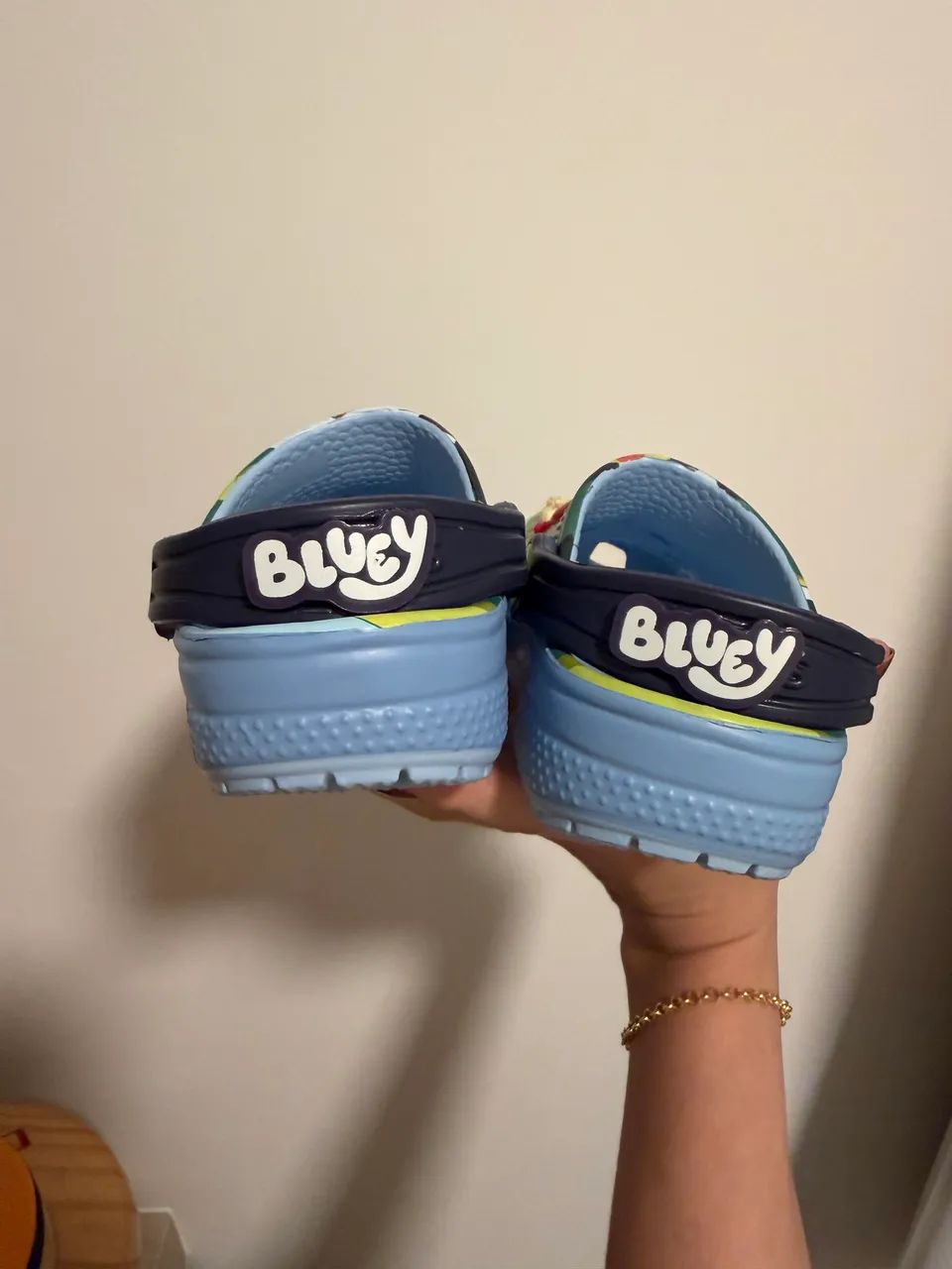 Crocs Bluey - Foto 2