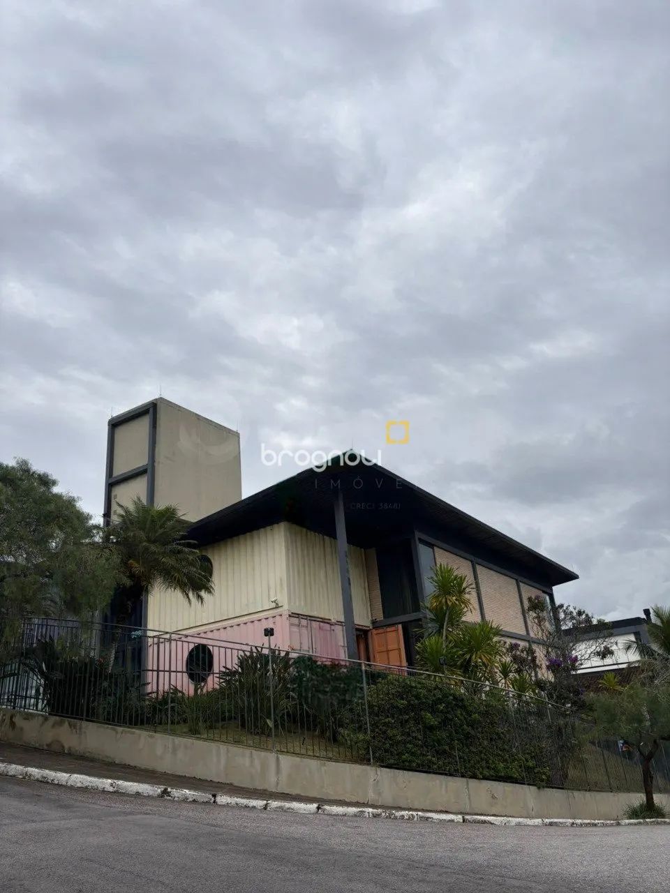 Prédio comercial no bairro João Paulo/Florianópolis