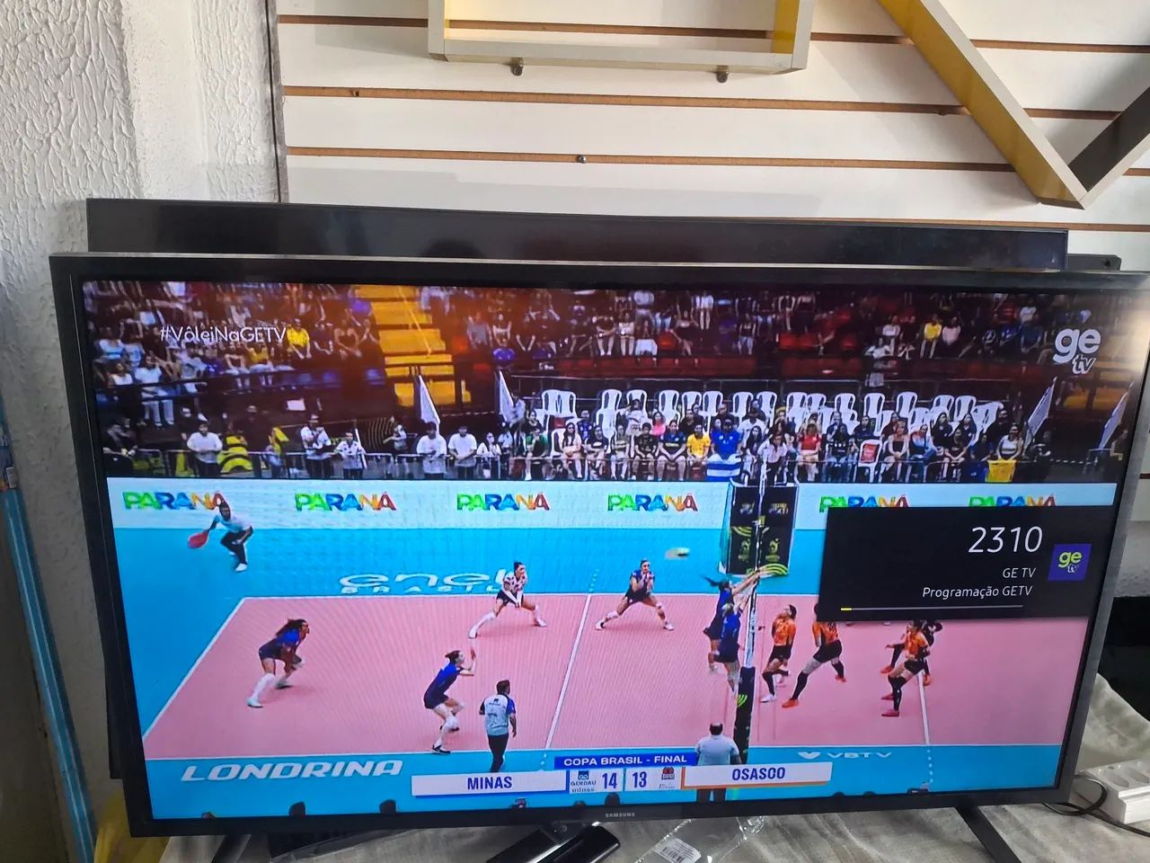 TV SAMSUNG 43 POLEGADAS SMART COMPLETA PERFEITA COM GARANTIA DE FUNCIONAMENTO, LEIA A DES - Foto 4