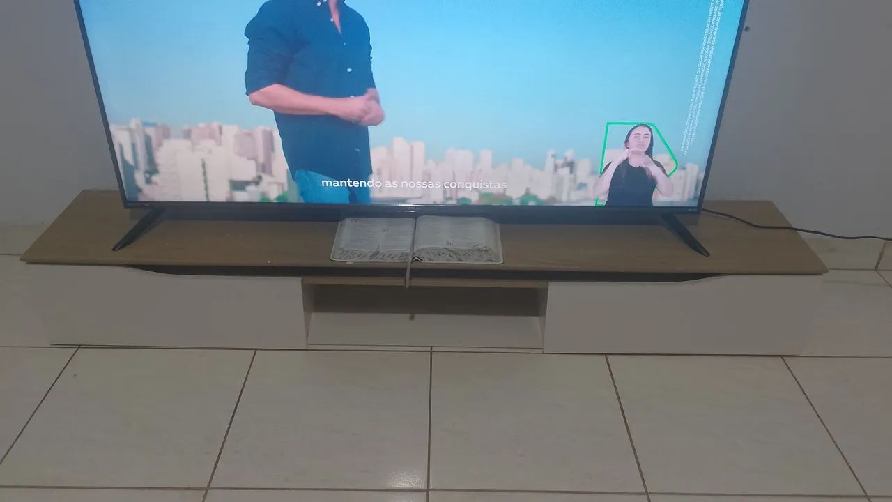 Vendo painel e rack ambos de parede em perfeito estado  - Foto 2