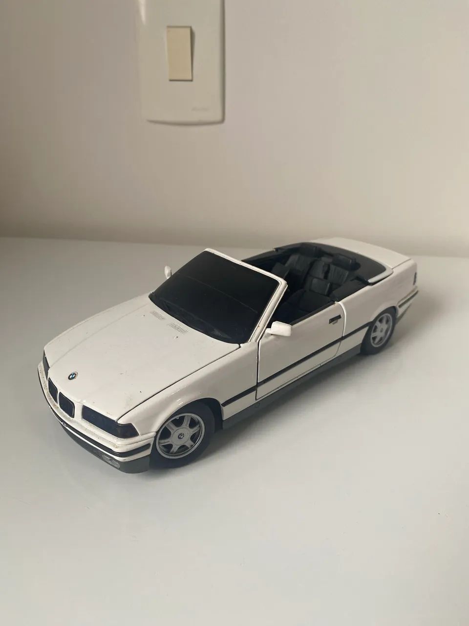 Miniatura BMW 352i conversível 