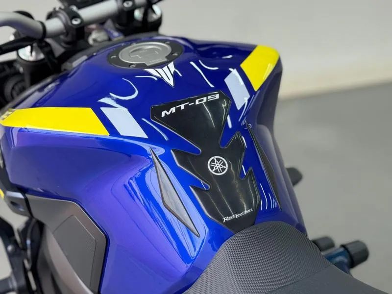 YAMAHA MT09 ABS 2024 - Foto 4