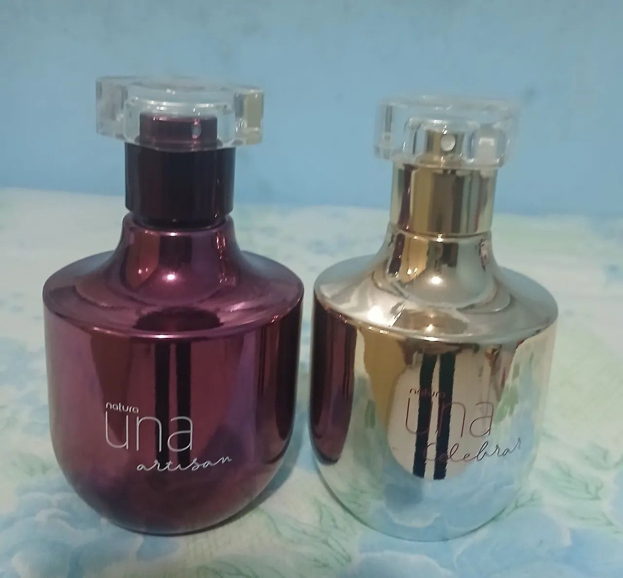 Dois perfumes da natura UNA 