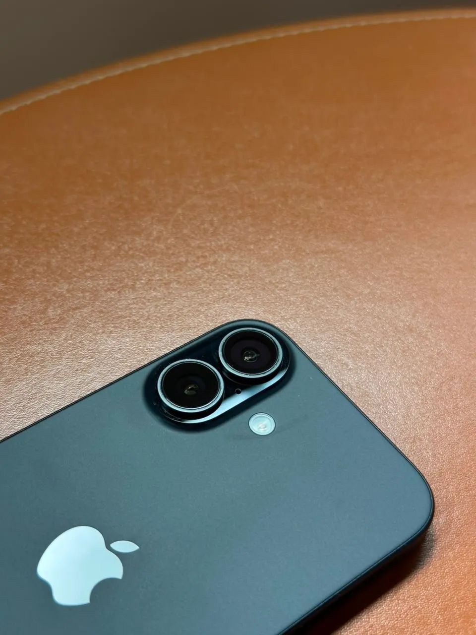 iPhone 16  - Foto 2