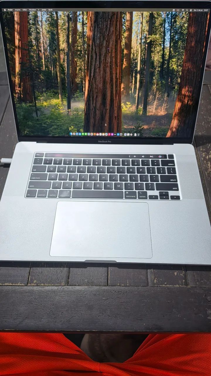 Macbook pro I9 inch 2019