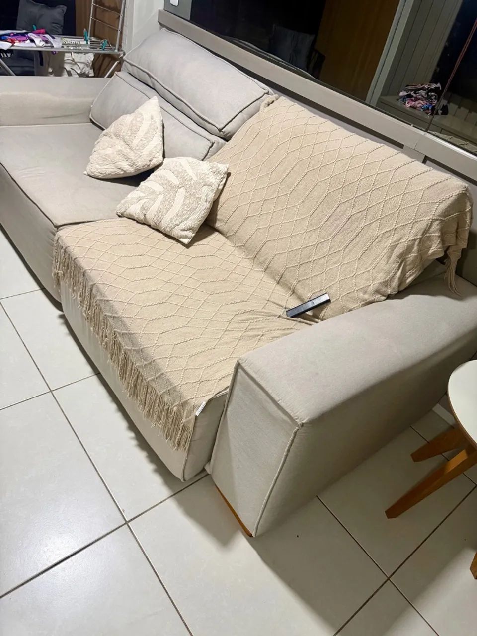 Vendo sofá em ótimo estado  - Foto 2