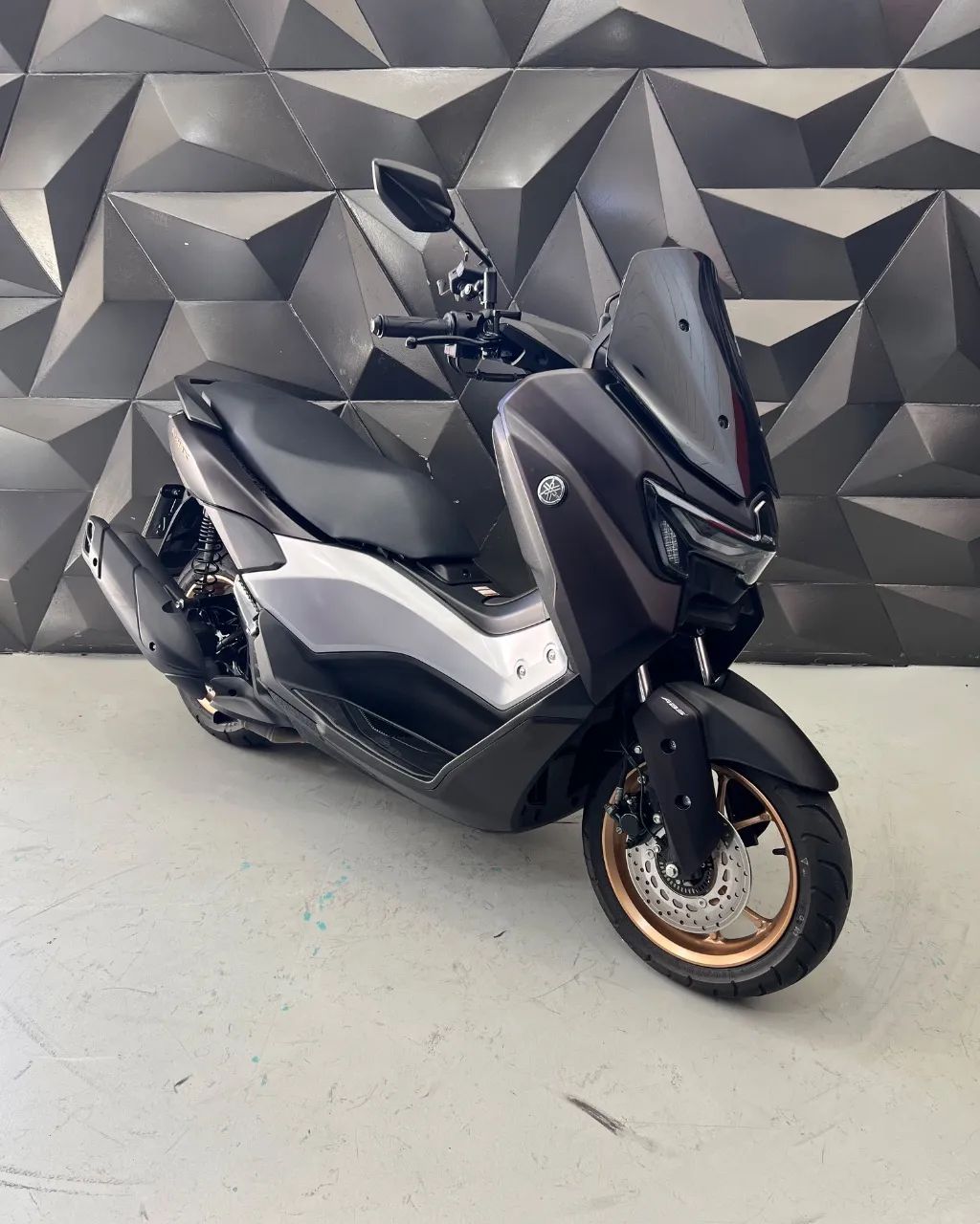NMAX Connected 160 ABS
