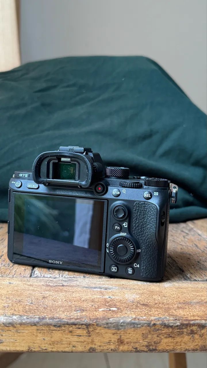 Câmera Sony A7 III