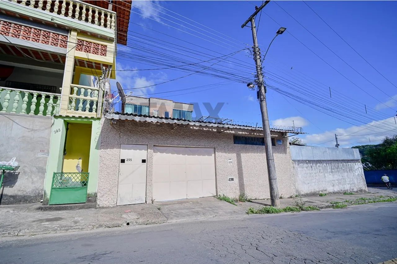 CASA de 2 Andares no Monte Castelo com Garagem e Área Externa
