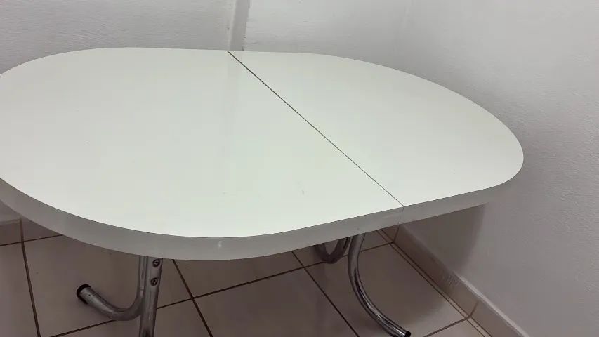 Mesa com quatro cadeiras  - Foto 5