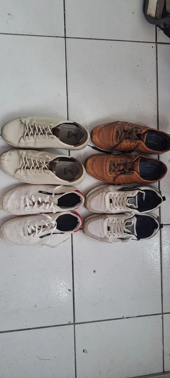 4 pares de sapatos 