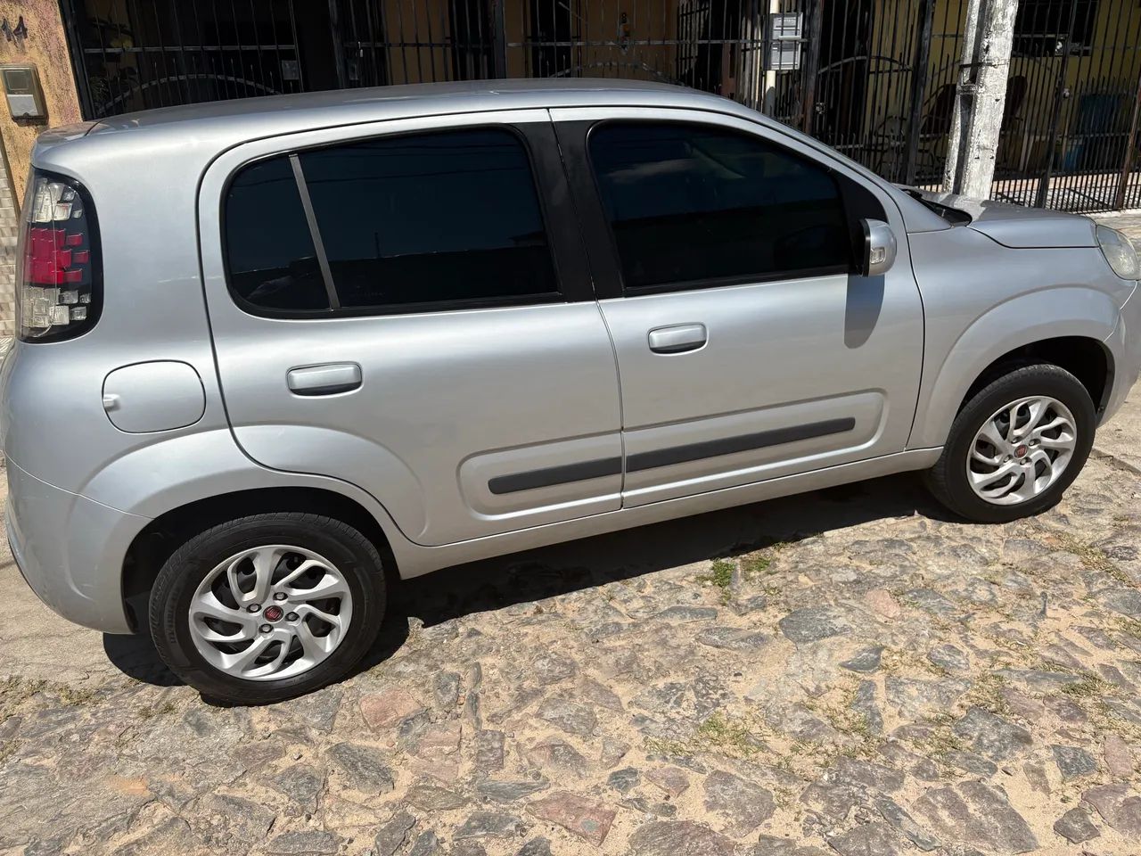 Fiat Uno Evolution 1.4 Fire Flex 8V 5P 2015 - Foto 2