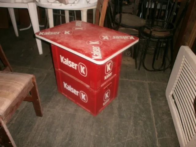 mesa feita - com 2 caixas - grades plásticas de garrafa - valor individual - Foto 2