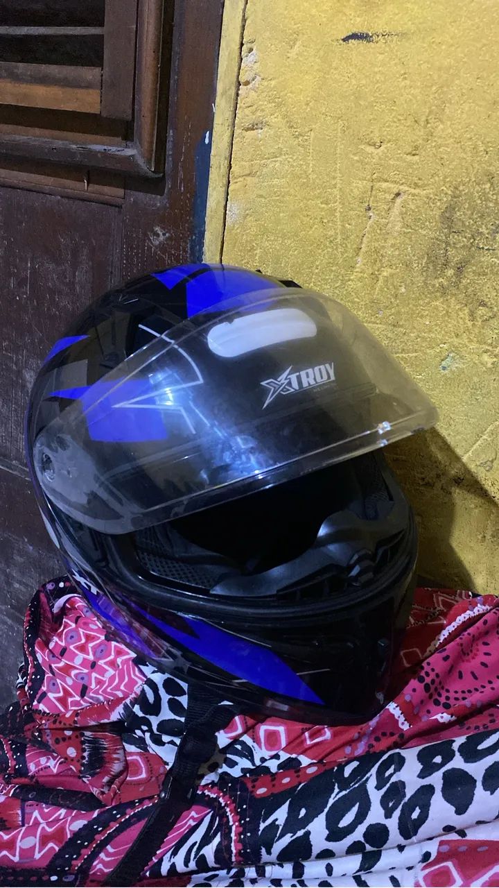 Troco ou vendo Capacete Xtroy - Foto 4