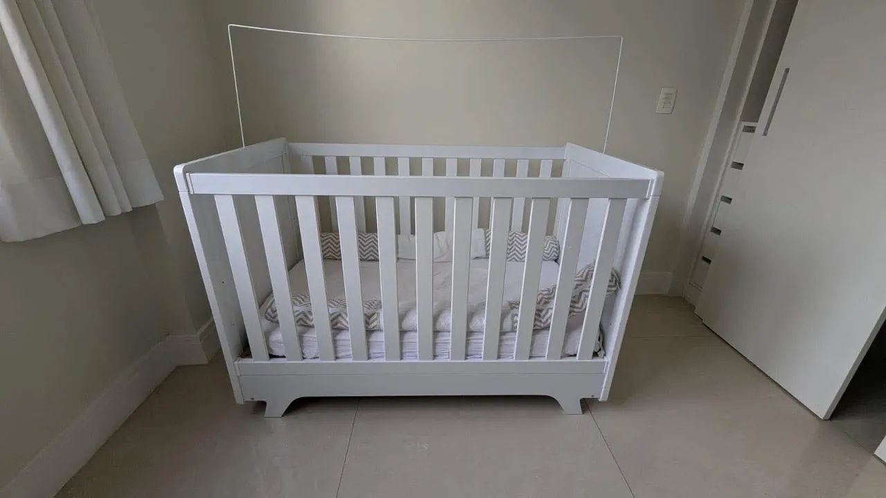 Berço e cômoda 